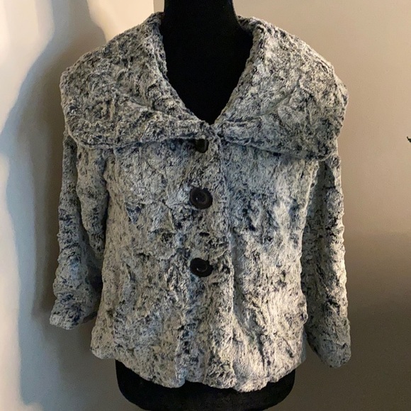 CAbi Jackets & Blazers - CAbi faux fur jacket